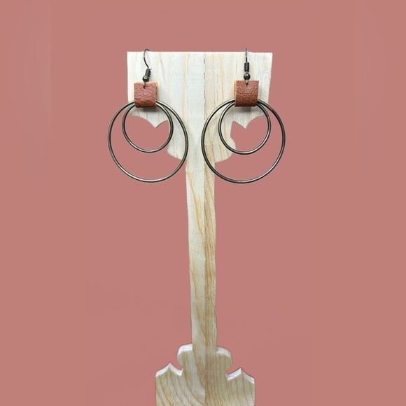 NEW Boutique Simple Beans Double Loop Drop Earrings with Faux Leather Detail - Picture 6 of 10